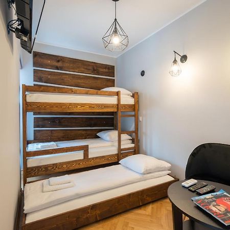 Modern Apartments In Centrumヴァドヴィツェ エクステリア 写真