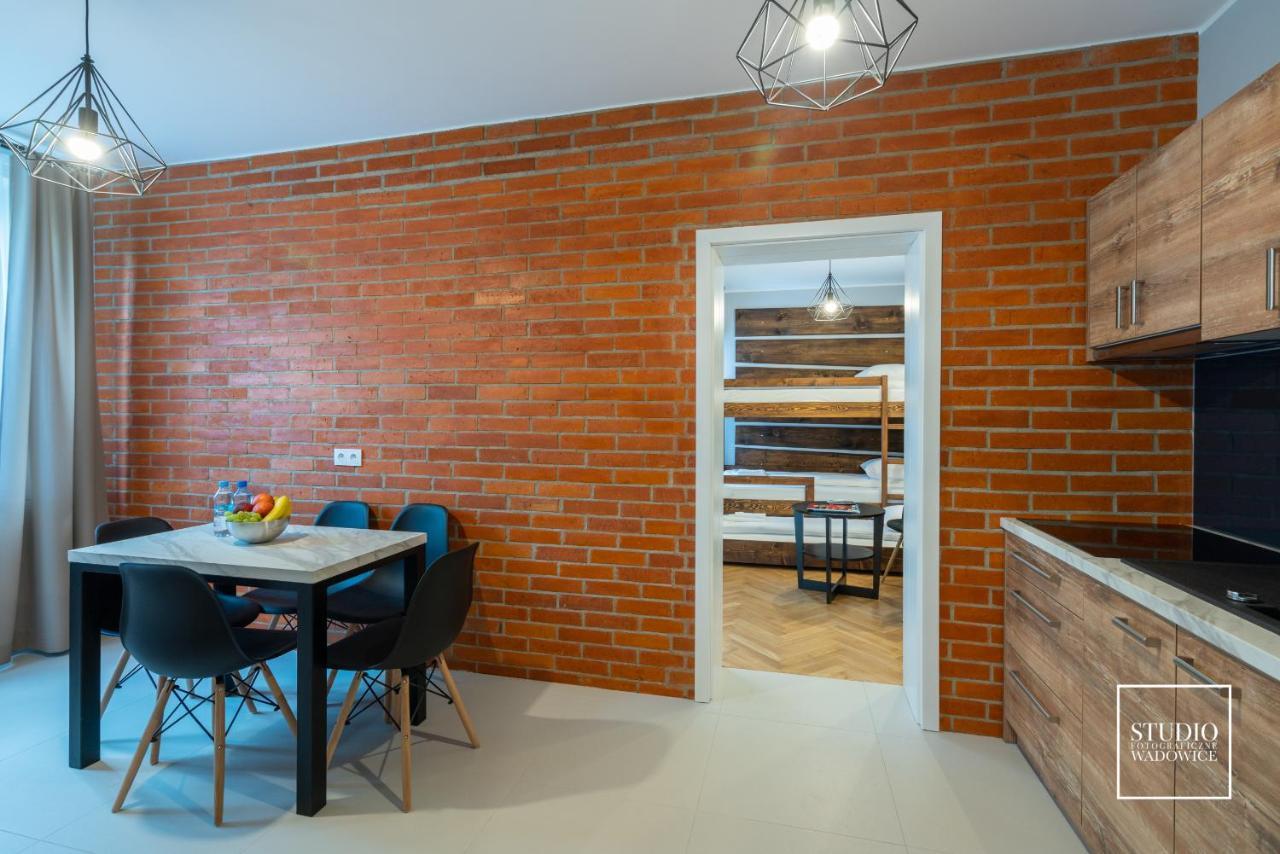 Modern Apartments In Centrumヴァドヴィツェ エクステリア 写真
