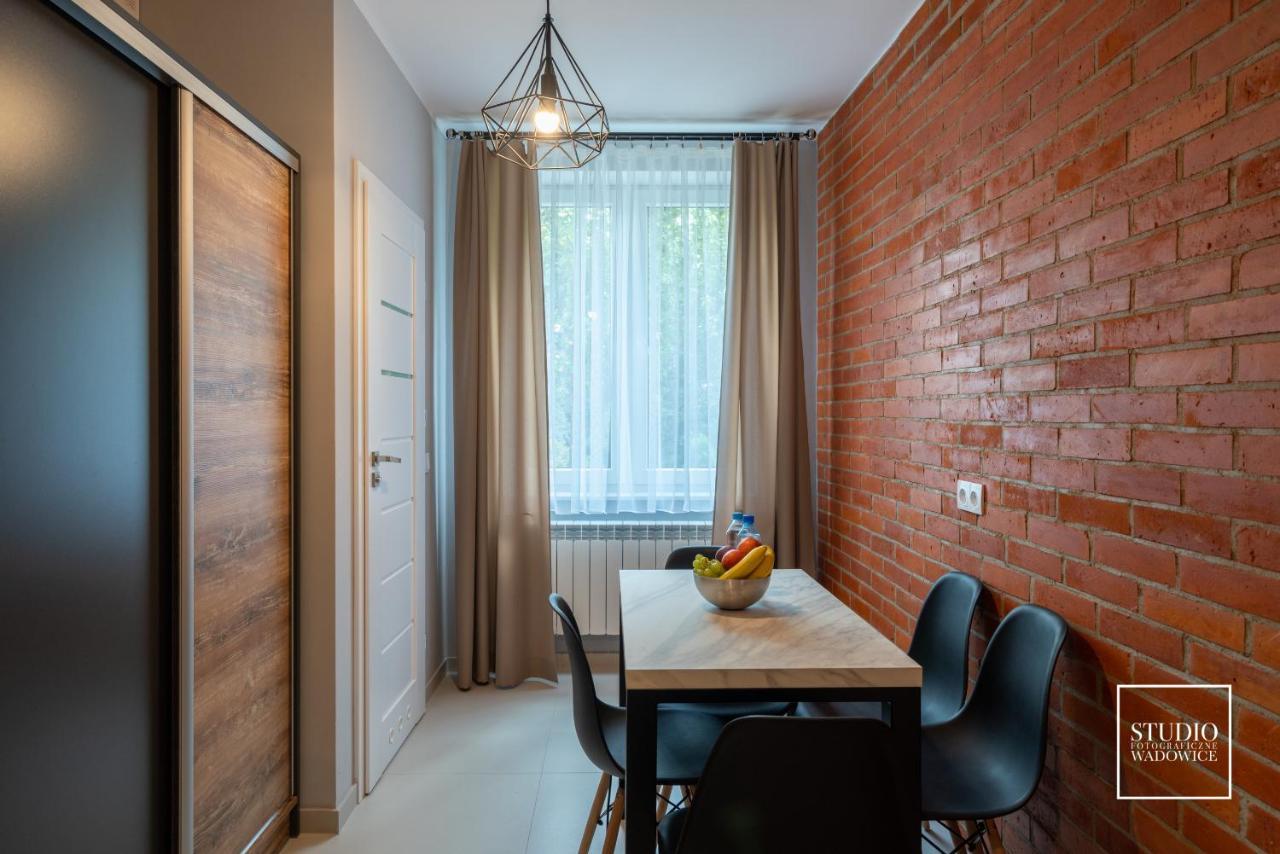 Modern Apartments In Centrumヴァドヴィツェ エクステリア 写真